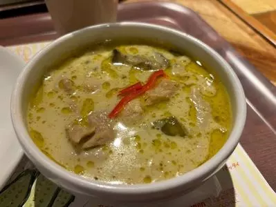 タイキッチン カオマンガイ エストフードホール