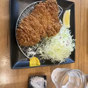 とんかつ檍のカレー屋 いっぺこっぺ 新宿御苑店