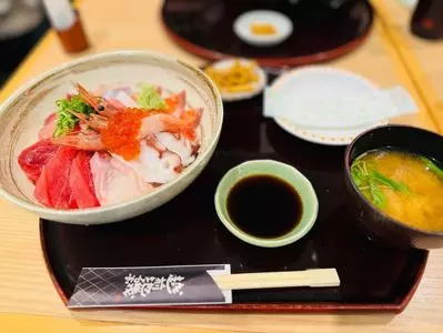 越前地磯亭（エチゼンジイソテイ）