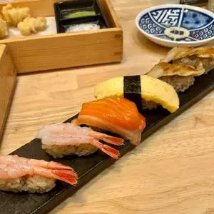 鮨・酒・肴 杉玉 難波アムザ