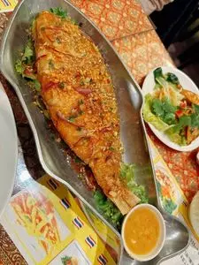 Thai Thai Restaurant（タイ タイ レストラン）