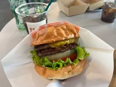 COMET BURGER（コミット バーガー）