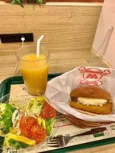 モスバーガー 市が尾駅前店