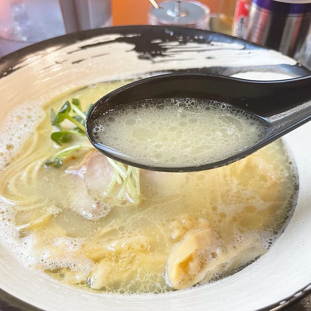 青木 孝文さんが投稿した鶏ポタラーメン 鶏鬼（トリッキー）に関する口コミの画像