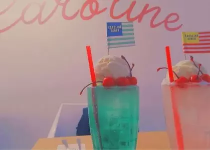 CAROLINE DINER