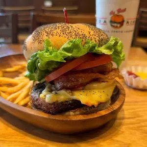 クア・アイナ ジャズドリーム長島店