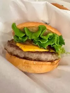 フレッシュネスバーガー 麻布十番店（FRESHNESS BURGER）