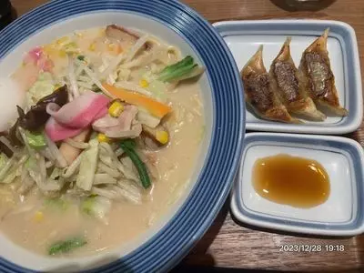 リンガーハット 羽田空港第1旅客ターミナルビル店 （【旧店名】リンガーハット プレミアム 羽田空港第1旅客ターミナルビル店 ）