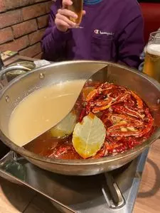赤い壺