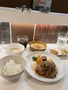 洋食バルしもさわ（洋食ランチ しもさわ）