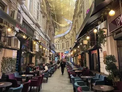 Macca-Vilacrosse Passage