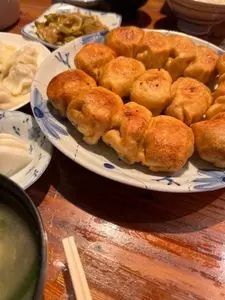 ホワイト餃子 亀有店（ホワイトギョウザ）