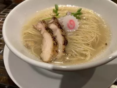 ヌードルズキッチン ガナーズ（noodles kitchen GUNNERS）