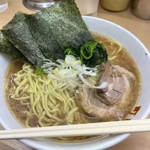 横浜ラーメン 町田家 新宿南口店