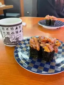 グルメ廻転寿司 　まぐろ問屋　三浦三崎港 恵み 渋谷ヒカリエ店（ぐるめかいてんずしまぐろどんや みうらみさきこうめぐみ） 3枚目