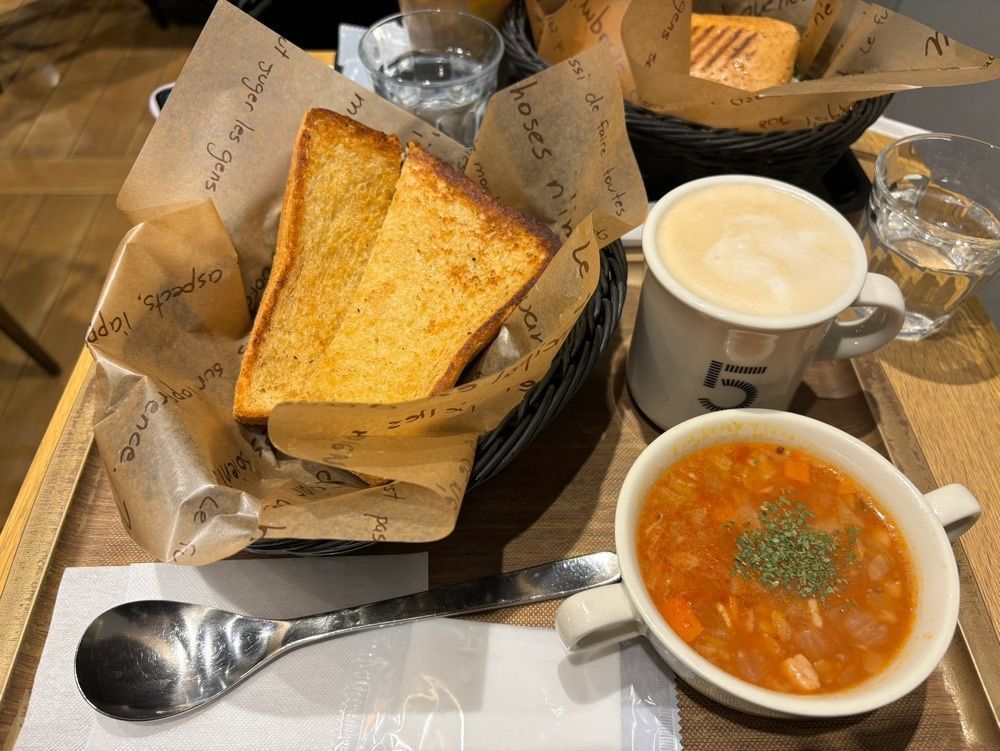 emonchanさんが投稿したファイブ・クロスティーズ・コーヒー グランスタ東京（5 CROSSTIES COFFEE）に関する口コミの画像