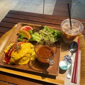 ワットカフェ（WHAT CAFE）