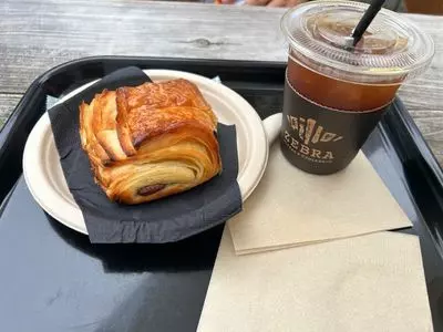 ゼブラ コーヒーアンドクロワッサン 横浜店（ZEBRA Coffee&Croissant）