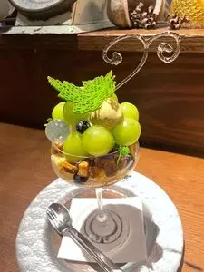 夜パフェ専門店 パフェテリア ミル（Parfaiteria miL）