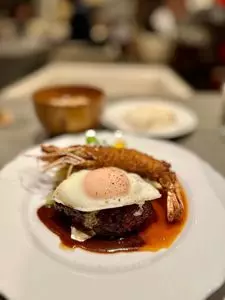 洋食クアトロ（QUATTRO）