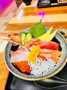 山神山人 仙台場外市場 杜の市場店