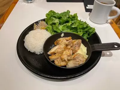 ワールドネイバーズカフェ 護国寺（WORLD NEIGHBORS CAFE）