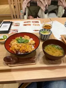 焼鳥トリフク食堂