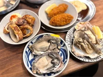 4坪 牡蠣小屋 キヨリト 十三店（KIYORITO）