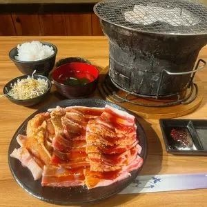 炭火焼肉 牛鼎（【旧店名】牛蔵）