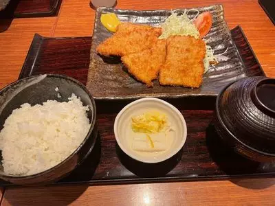 かつ丼 政家 DeKKY401店