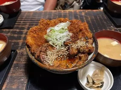秩父名物と小丼ぶり ちんばた 秩父駅前店