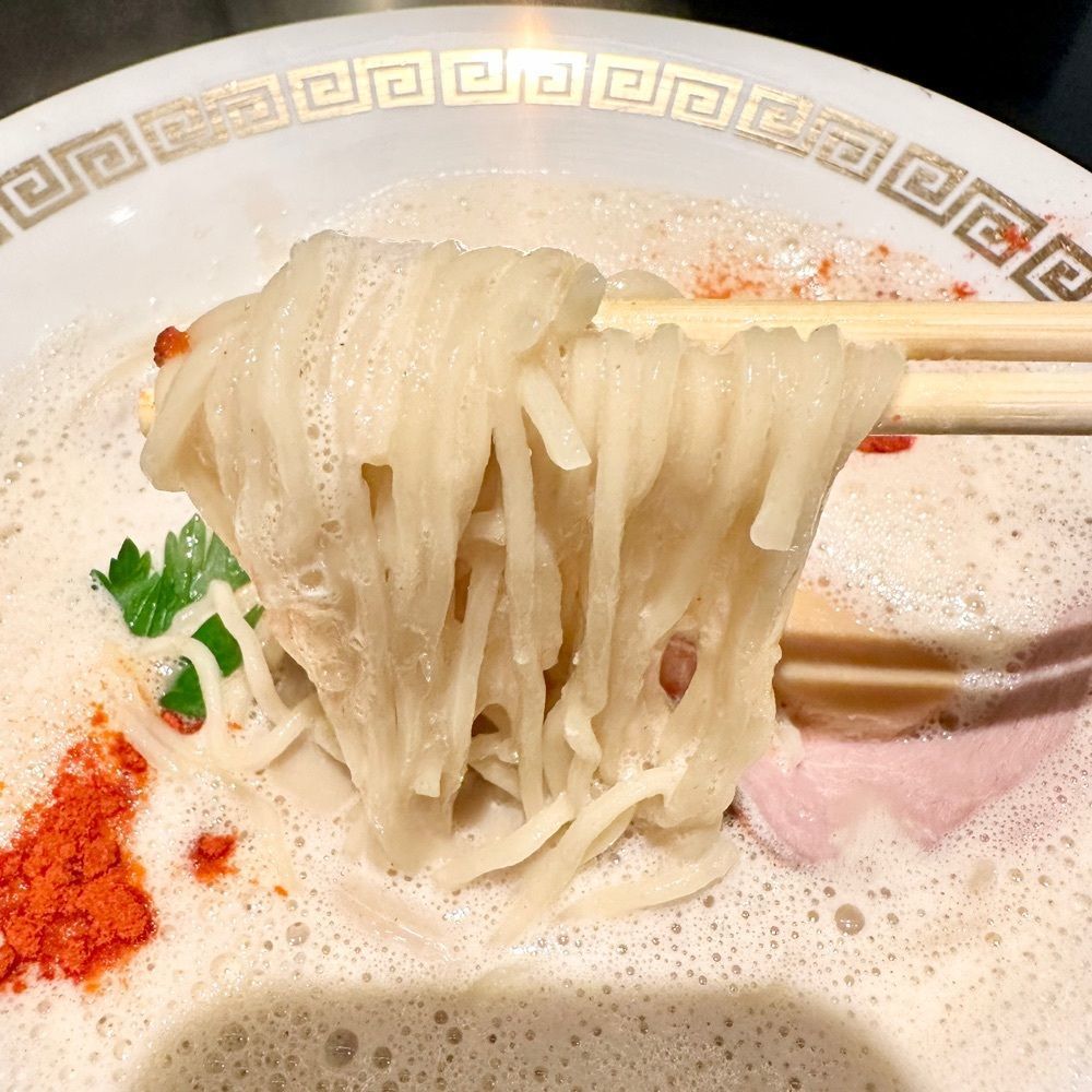 kumakentoraさんが投稿した鯛白湯らーめん ○de▽（マルデサンカク）に関する口コミの画像