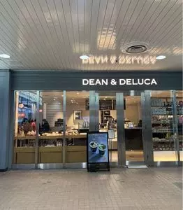 ディーン＆デルーカ カフェ ODAKYU 湘南 GATE店（DEAN＆DELUCA CAFE）