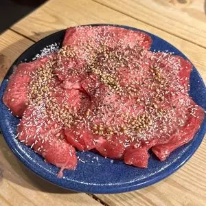 ホルモン・焼肉酒場 一本屋 大崎店