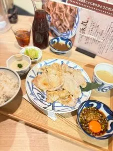 あんちすてーき とろろ麦めし 豚丸 梅田茶屋町店