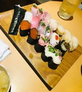 雛鮨 LABI池袋 本店（高級寿司食べ放題）
