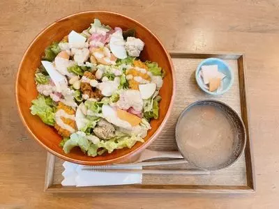 駅前直売所八〇八（えきまえちょくばいじょやおや）