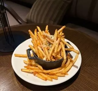 3rd. BAR&GRILL RESTAURANT（サード バー&グリル レストラン）