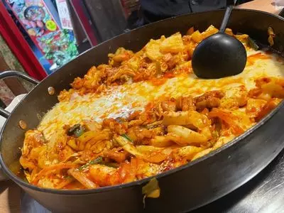 チーズタッカルビ専門店 ホンチュンチョン