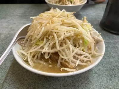 ラーメン二郎 新宿小滝橋通り店