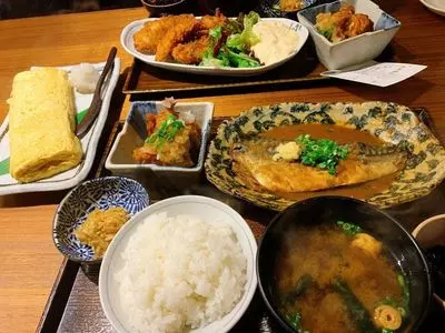土鍋炊ごはん なかよし 本店