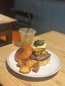 ヴィレッジ ヴァンガード ダイナー 下北沢（Village Vanguard DINER）