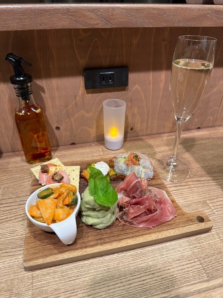 ぴょんたI 東京グルメ・居酒屋さんが投稿したワイン酒場 ウラッチェ！に関する口コミの画像
