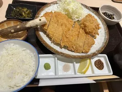 とんかつ 知青