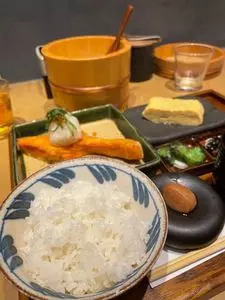 土鍋ご飯 然々（SHIKA-JIKA）