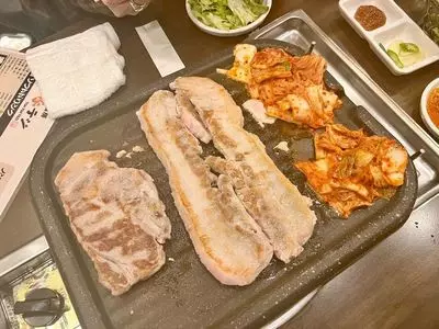 とん豚テジ 六本木店