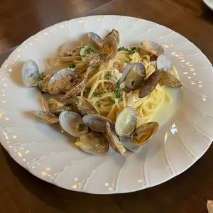 トラットリア クオーレ
