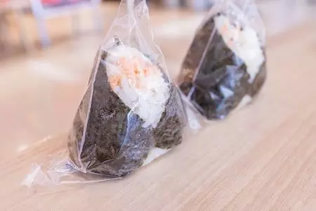こめらく 海鮮茶漬けとおむすびと。 海老名サービスエリア店