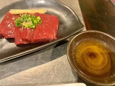 牛三