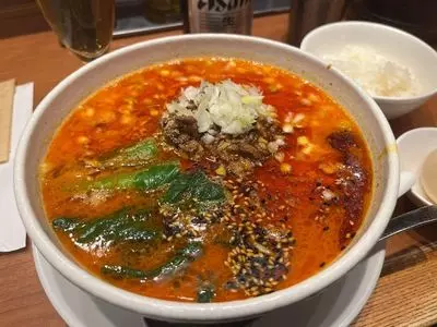 蝋燭屋 表参道ヒルズ店（SHIBIRE NOODLES 蝋燭屋）
